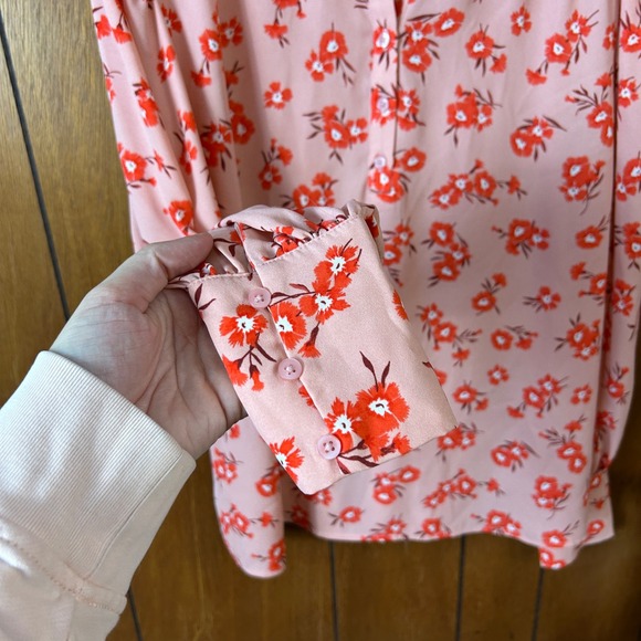 Ann Taylor Pink Floral Button Front Blouse Long Sleeve Shirt Women Medium Preppy - Picture 6 of 7